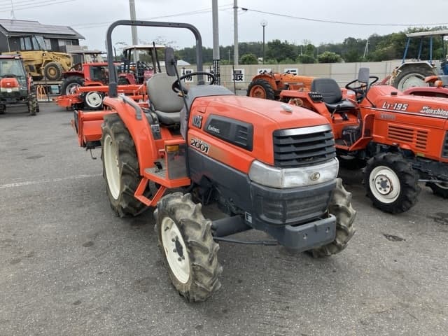 Tractor — Auction (lot 8460-2195)