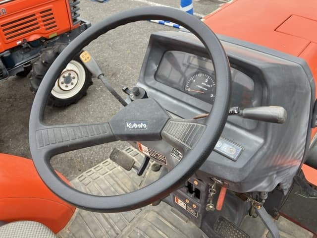 Tractor — Auction (lot 8460-2195)