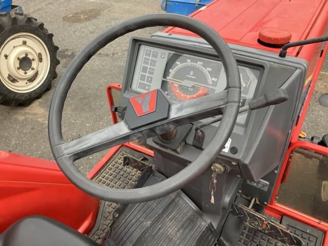 Tractor — Auction (lot 8460-2197)
