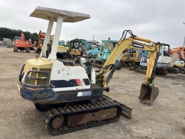 MINI EXCAVATOR — Auction (lot 8460-221)