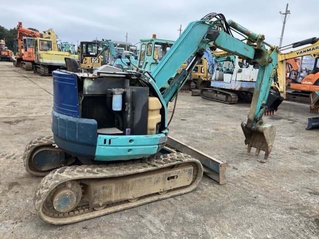MINI EXCAVATOR — Auction (lot 8460-223)