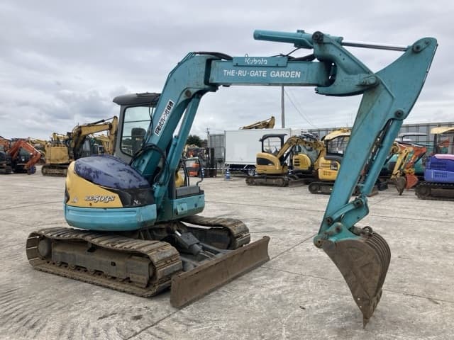 MINI EXCAVATOR — Auction (lot 8460-226)