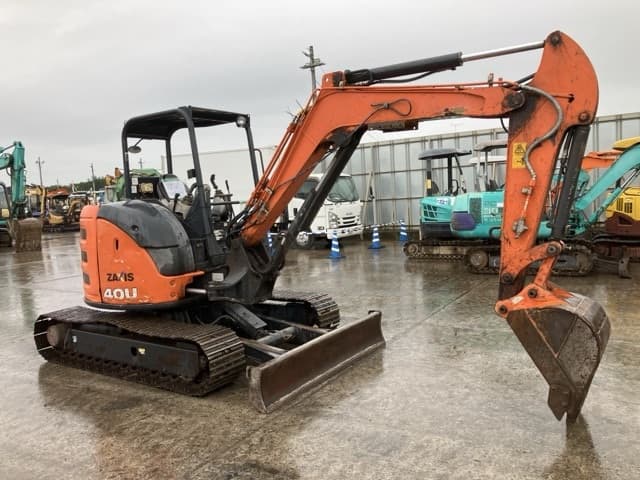 MINI EXCAVATOR — Auction (lot 8460-227)