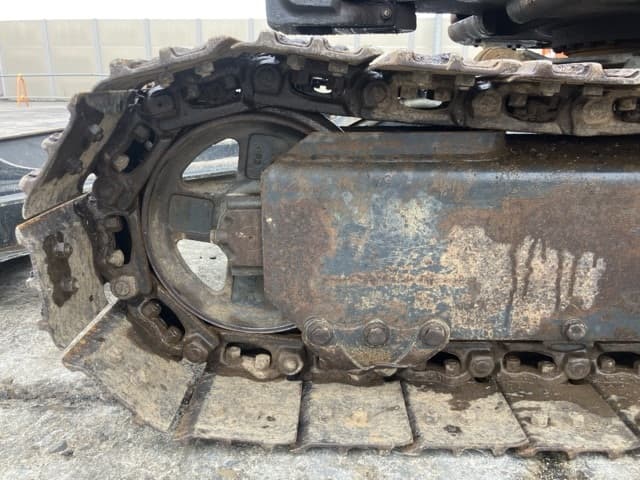MINI EXCAVATOR — Auction (lot 8460-227)