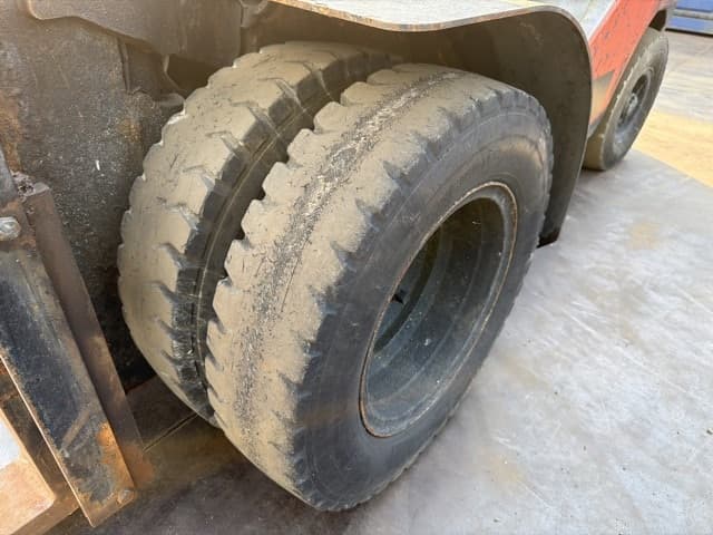 Forklift — Auction (lot 8460-24002)