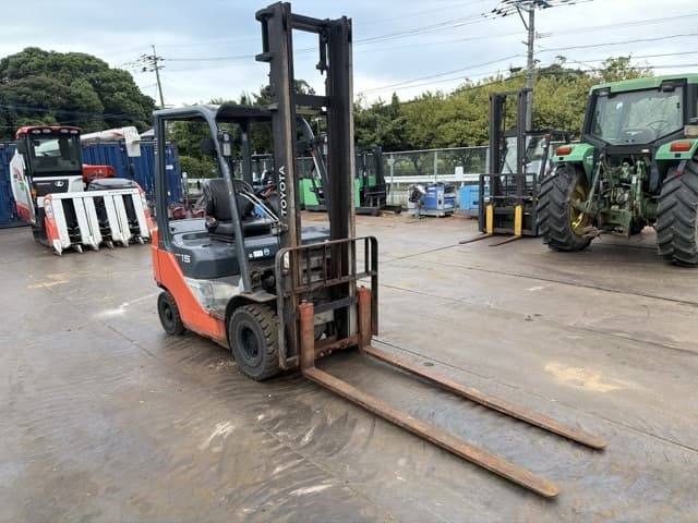 Forklift — Auction (lot 8460-24007)
