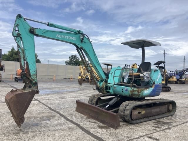 MINI EXCAVATOR — Auction (lot 8460-242)