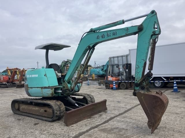 MINI EXCAVATOR — Auction (lot 8460-242)