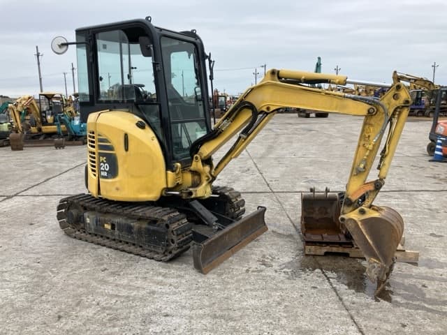 MINI EXCAVATOR — Auction (lot 8460-247)