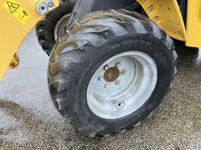 MINI WHEEL LOADER — Auction (lot 8460-263)
