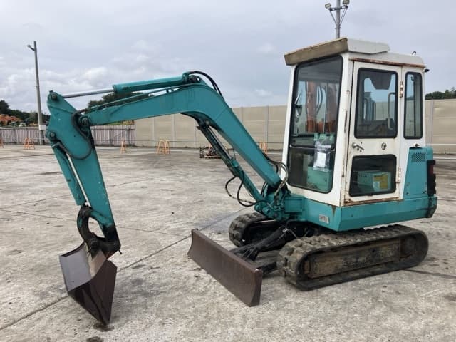 MINI EXCAVATOR — Auction (lot 8460-266)