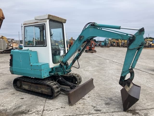 MINI EXCAVATOR — Auction (lot 8460-266)