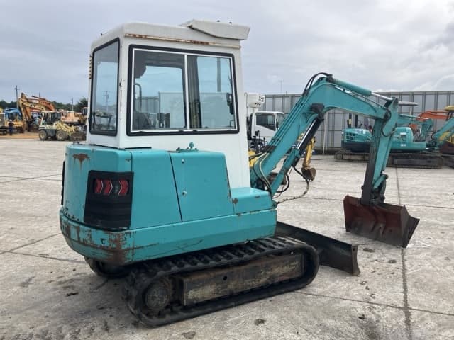 MINI EXCAVATOR — Auction (lot 8460-266)