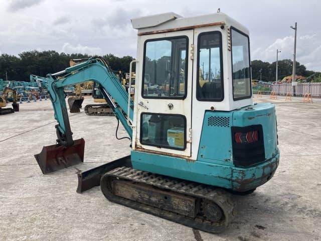 MINI EXCAVATOR — Auction (lot 8460-266)