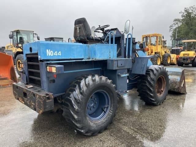 WHEEL LOADER — Auction (lot 8460-268)