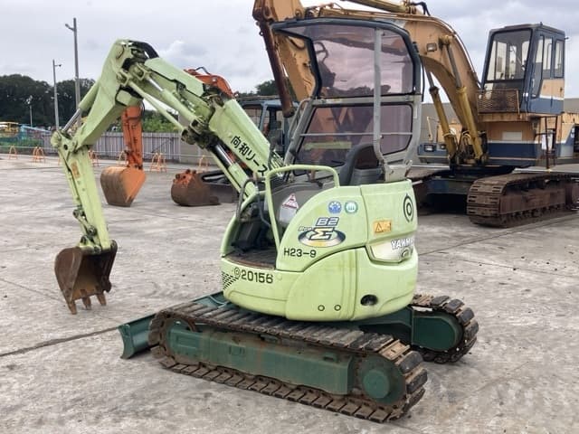 MINI EXCAVATOR — Auction (lot 8460-269)