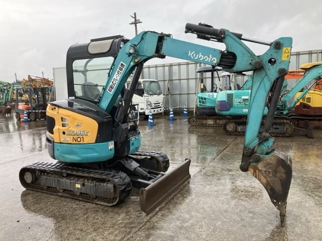 MINI EXCAVATOR — Auction (lot 8460-270)