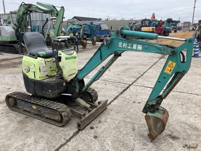 MINI EXCAVATOR — Auction (lot 8460-271)