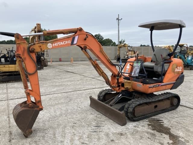 MINI EXCAVATOR — Auction (lot 8460-273)