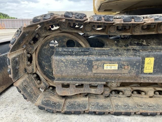 MINI EXCAVATOR — Auction (lot 8460-276)