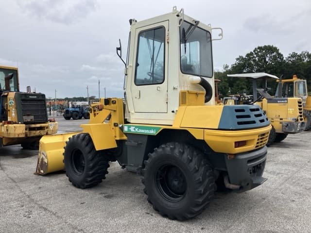 WHEEL LOADER — Auction (lot 8460-282)
