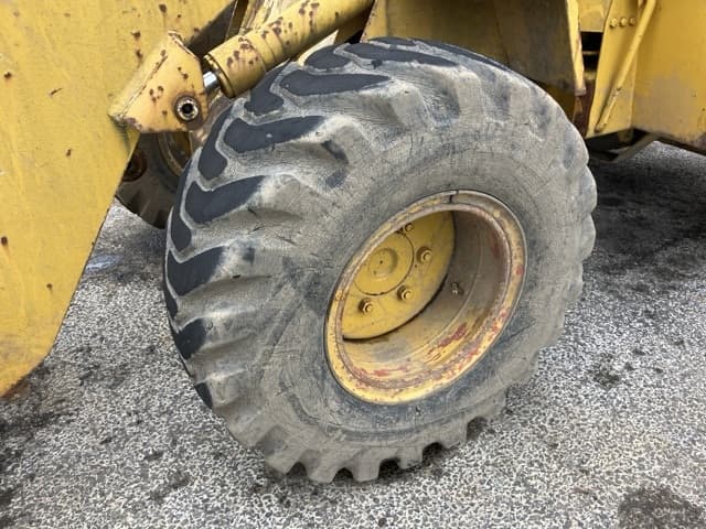 MINI WHEEL LOADER — Auction (lot 8460-286)