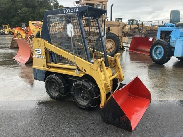 SKID STEER LOADER — Auction (lot 8460-287)