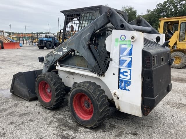 SKID STEER LOADER — Auction (lot 8460-288)