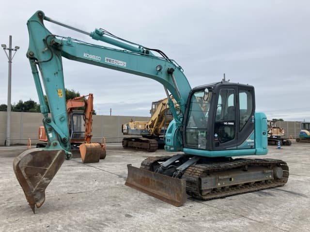 EXCAVATOR — Auction (lot 8460-297)