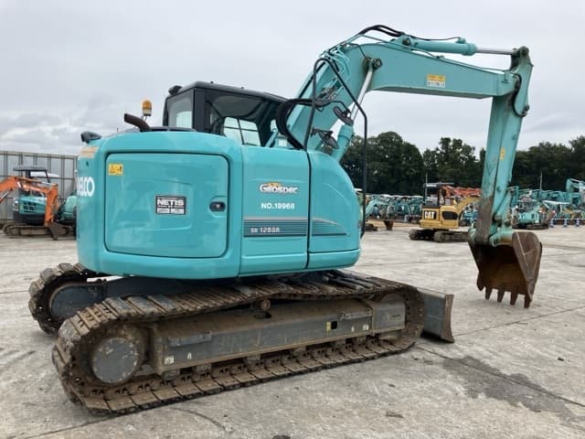 EXCAVATOR — Auction (lot 8460-297)