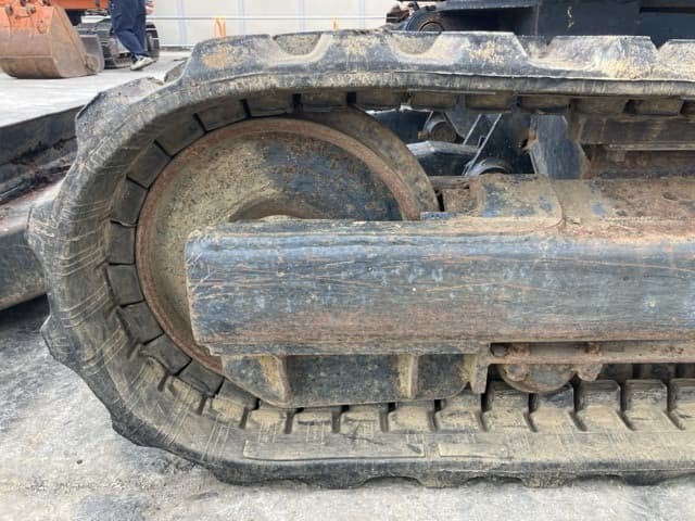 MINI EXCAVATOR — Auction (lot 8460-311)