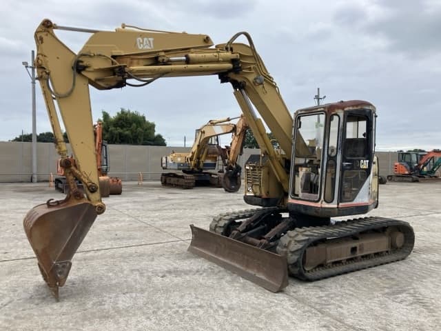 EXCAVATOR — Auction (lot 8460-312)