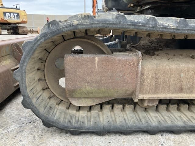 EXCAVATOR — Auction (lot 8460-312)