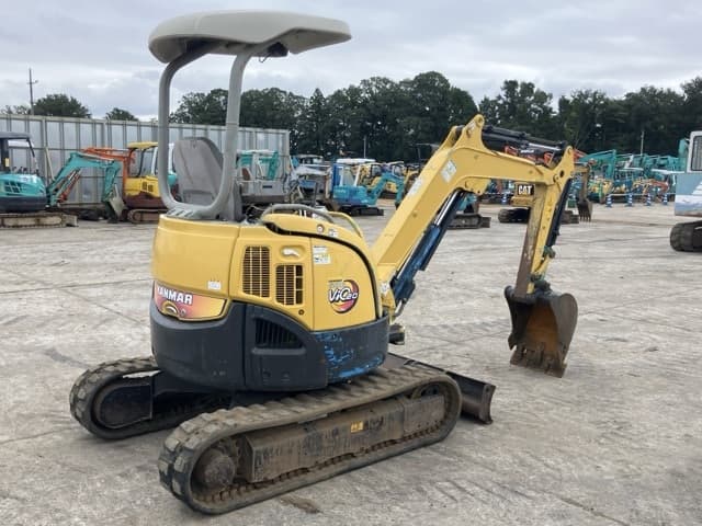 MINI EXCAVATOR — Auction (lot 8460-315)