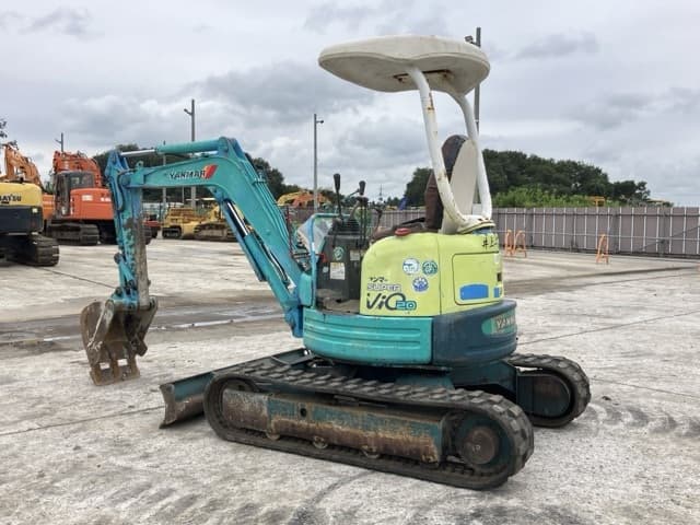 MINI EXCAVATOR — Auction (lot 8460-316)