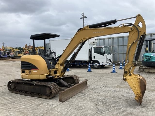 MINI EXCAVATOR — Auction (lot 8460-318)