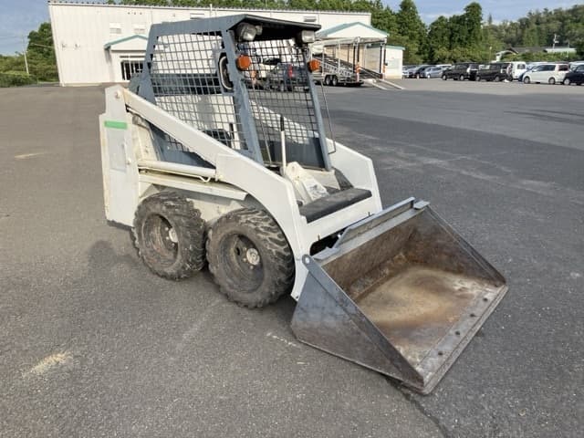 SKID STEER LOADER — Auction (lot 8460-31801)