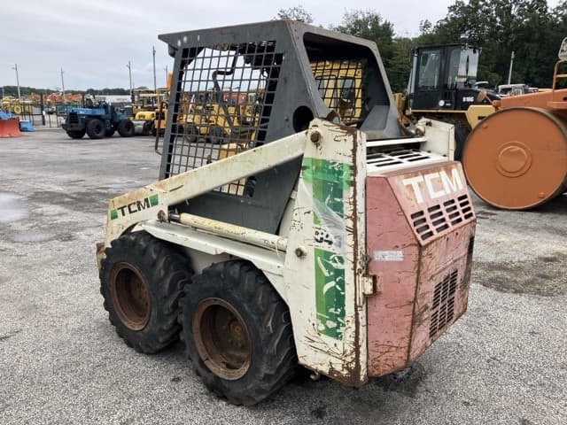 SKID STEER LOADER — Auction (lot 8460-320)