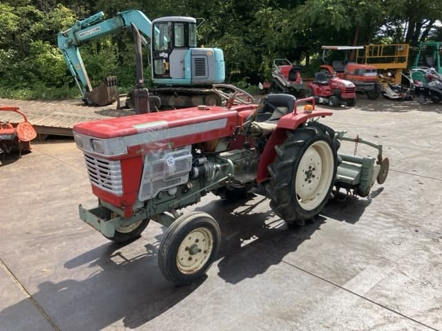 Tractor — Auction (lot 8460-32009)
