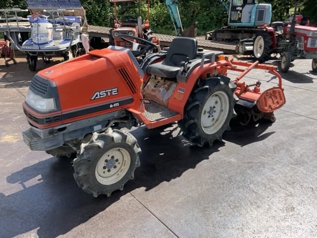 Tractor — Auction (lot 8460-32010)