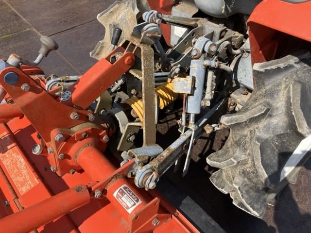 Tractor — Auction (lot 8460-32010)