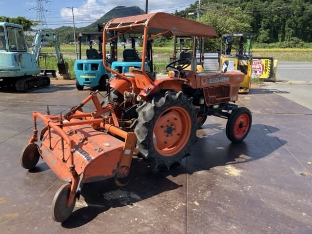 Tractor — Auction (lot 8460-32011)