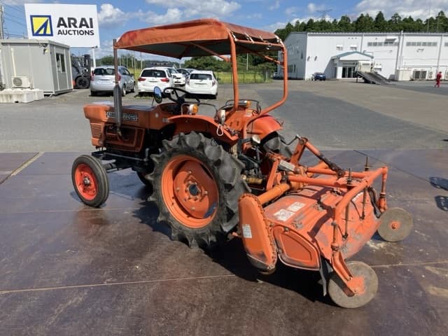 Tractor — Auction (lot 8460-32011)