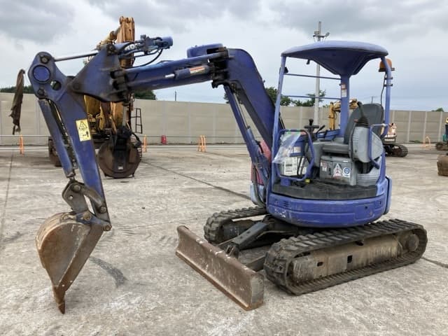 MINI EXCAVATOR — Auction (lot 8460-322)