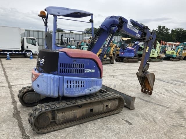 MINI EXCAVATOR — Auction (lot 8460-322)