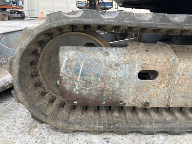 MINI EXCAVATOR — Auction (lot 8460-322)