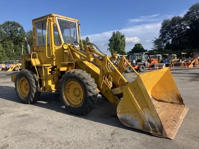 WHEEL LOADER — Auction (lot 8460-33)