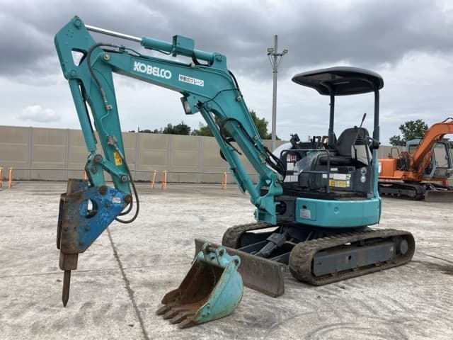 MINI EXCAVATOR — Auction (lot 8460-330)