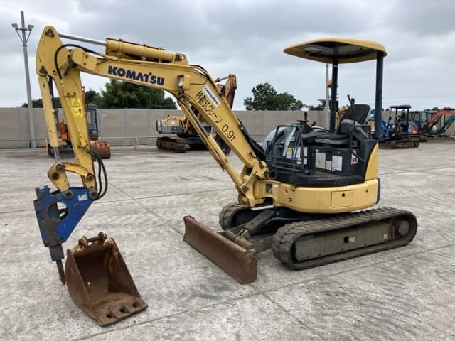 MINI EXCAVATOR — Auction (lot 8460-331)