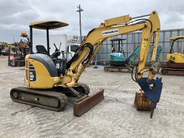 MINI EXCAVATOR — Auction (lot 8460-331)